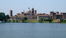 Mantova from Mincio.jpg