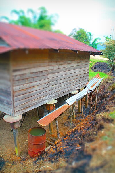 File:McGyvered Rain Collection Gutter - panoramio.jpg