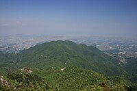 西側の鎌ヶ岳から望む雲母峰