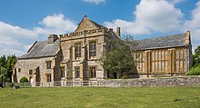 Abbot's House at Muchelney Abbey Muchelney Abbey - Abbot's House.jpg