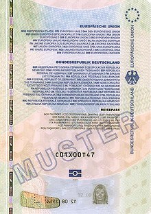 220px Mustermann Reisepass 2017 Passkartentitelseite