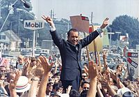 Nixon vận động tranh cử vào tháng 7 năm 1968