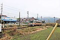 姫新線の電車。岡山県美作市中屋踏切