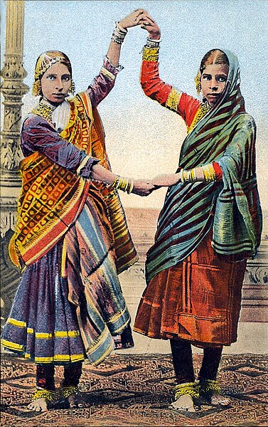 File:Nautch Girls.jpg