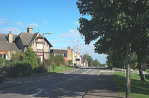 Norton, der Bahnübergang und Old Station House. - geograph.org.uk - 234861.jpg