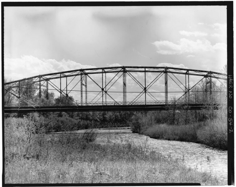 File:OVERALL VIEW OF NORTHEAST WEB, SOUTHEAST SPAN, LOOKING UPSTREAM TO THE SOUTHWEST - Linden Avenue Bridge, Spanning Purgatoire River on Linden Avenue, Trinidad, Las Animas County, HAER COLO,36-TRIN,4-2.tif