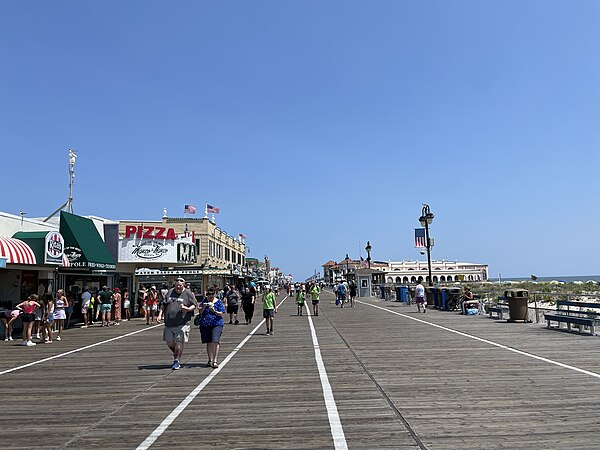 Ocean City boardwalk looking north at 9th Street