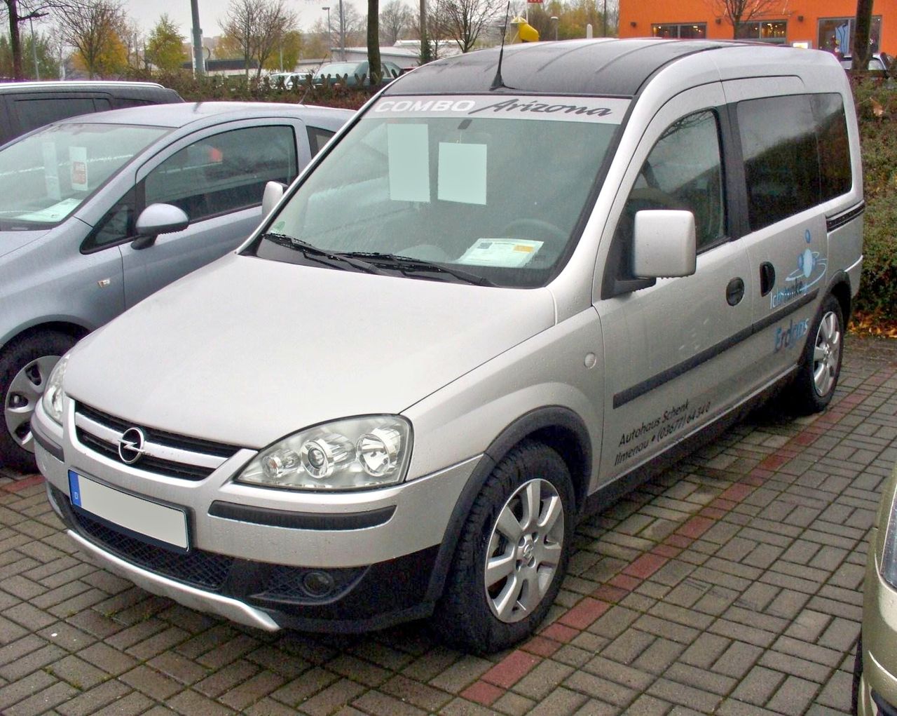File:Opel Combo Arizona 1.6 CNG ecoFlex Starsilber.JPG - Wikipedia