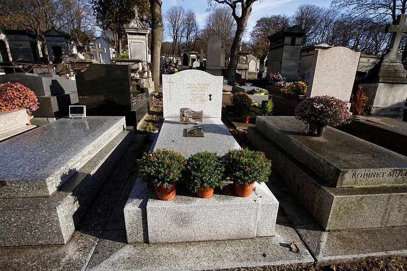 File:Père-Lachaise - Division 60 - Paviani 01.jpg