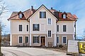 * Nomination Villa «Gloriette» on Moosburger Straße #25, Pörtschach, Carinthia, Austria -- Johann Jaritz 01:54, 28 April 2023 (UTC) * Promotion  Support Good quality. --Rjcastillo 03:17, 28 April 2023 (UTC)