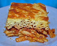 Pastitsio, một ví dụ của ảnh hưởng từ Ý (ẩm thực Veneto)