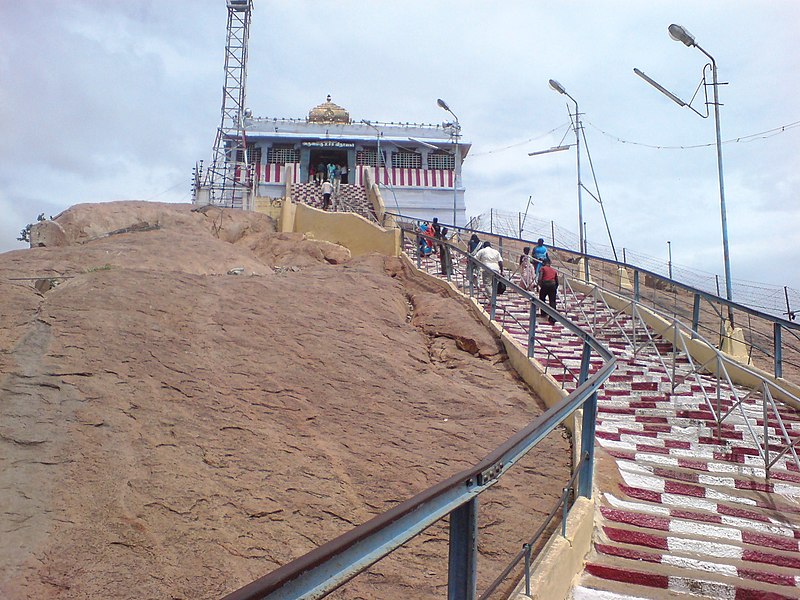 File:Path to upper temple.JPG