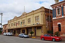 Peterborough Town Hall, Australia Selatan, 2017 (02).jpg