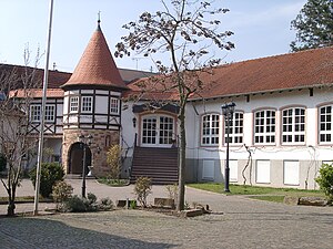 Innenhof, Türmchen und Nordflügel