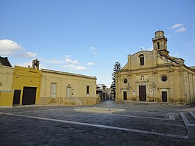 Piazza San Nicola Squinzano.jpg