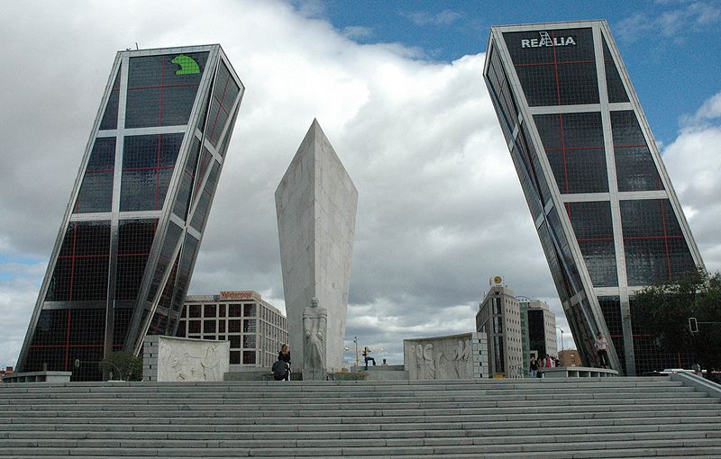 File:Plaza castilla madrid.jpg