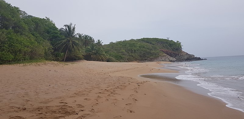 File:Pointe du Grand Bas-Vent.jpg