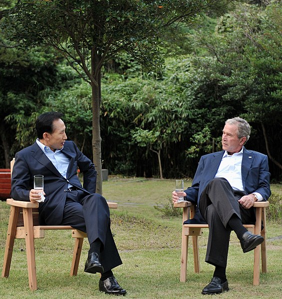 File:President Lee and former US president George W. Bush in Jeju Island (4344988301).jpg