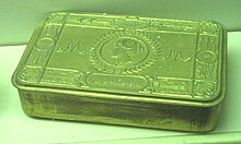 The 1914 Christmas gift box. PrincessMaryWW1CigsChoc.JPG