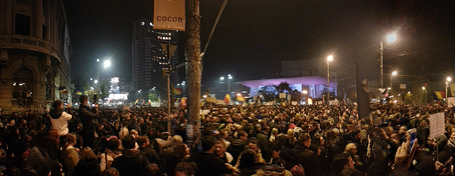 Description de l'image Proteste Piața Universității București 5 noiembrie 2015 crop.png.