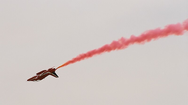 File:Red Arrows' solist, slow roll, Radom AirShow 2005, Poland.jpg