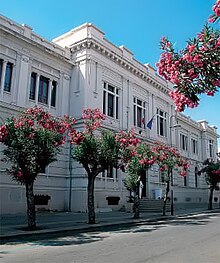 Scorcio di Palazzo Zani, sede della facolta di Giurisprudenza della Mediterranea