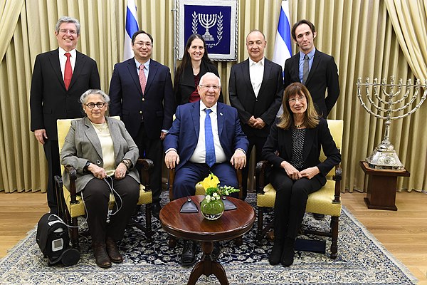 Blavatnik and Israeli President Reuven Rivlin with young scientists who have been awarded the Blavatnik Awards for Young Scientists, February 2018