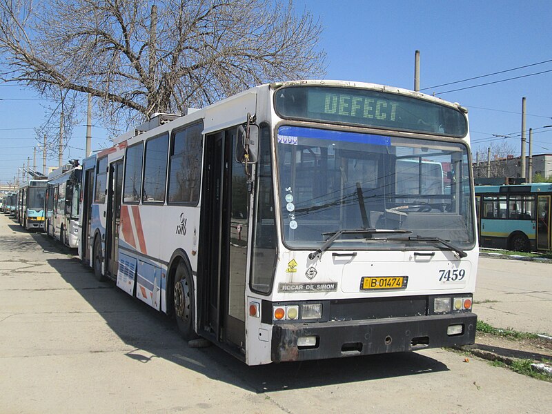 File:Rocar DeSimon 412EA 7459 in Bujoreni depot.jpg