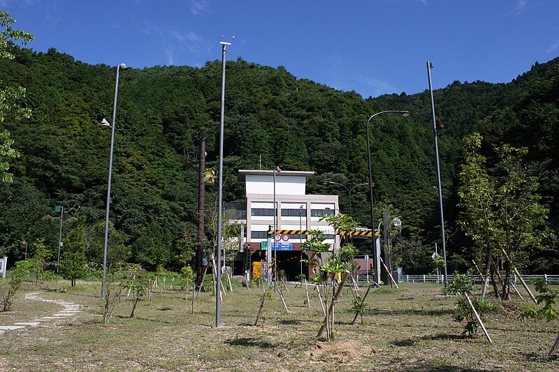 File:Rokko tonel.JPG