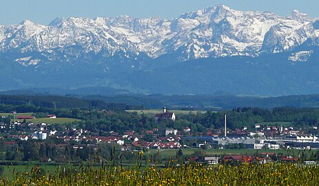 English: Hochplatte and nearby mountains as seen from North (Marktoberdorf)