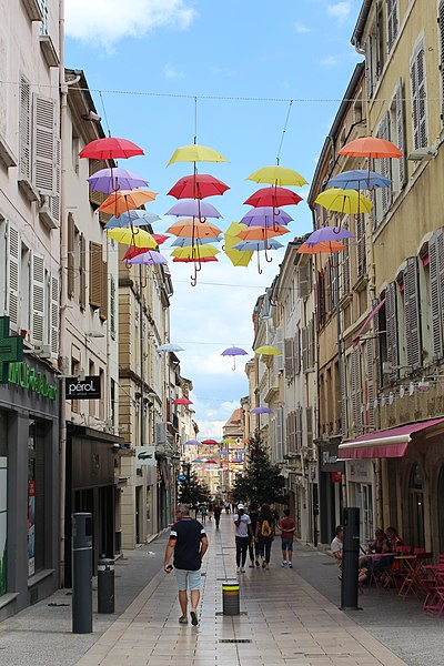 File:Rue Barre Mâcon 3.jpg