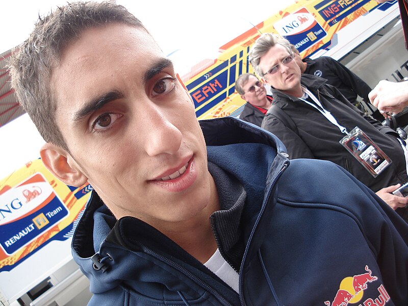 File:Sébastien Buemi - Pilote - Visage - Spa Francorchamps 2008.jpg