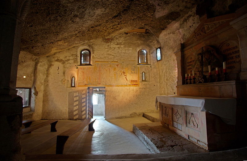 File:Salzburg St Peters Friedhof Katakomben Kapelle.jpg