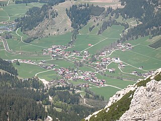 <span class="mw-page-title-main">Schattwald</span> Place in Tyrol, Austria