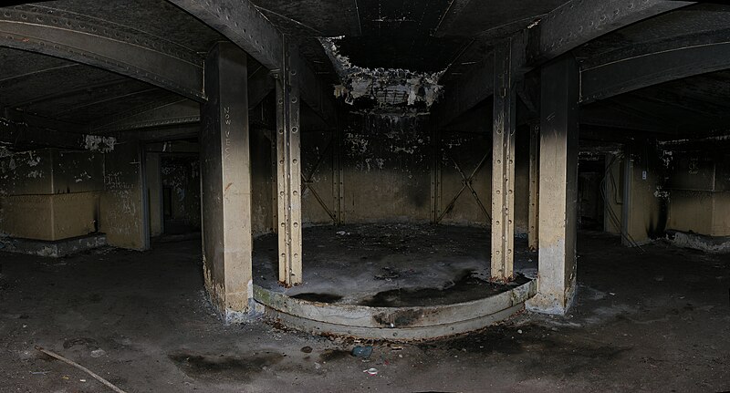 File:Signal hill battery gun emplacement inside.jpg