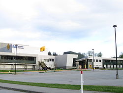 Sullivan Heights Secondary (ulica 144) .jpg