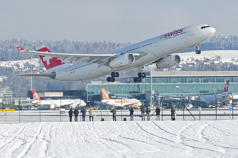 File:Swiss Airbus A330-300; HB-JHD@ZRH;10.02.2013 692aq (8460904437).jpg