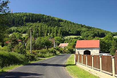 Jak do Tašov hromadnou dopravou - O místě