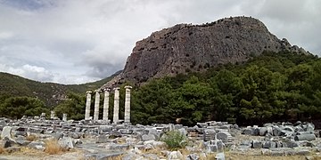 Temple d'Athéna et acropole de Priène.