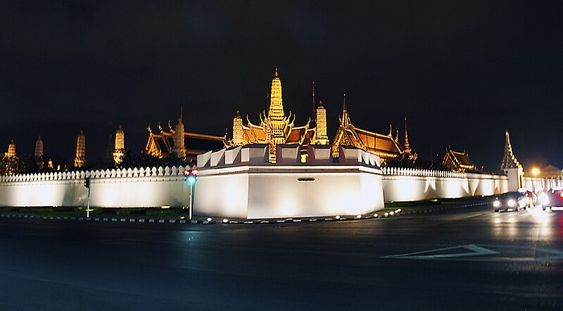 File:The Grand Palace @ Bangkok.jpg