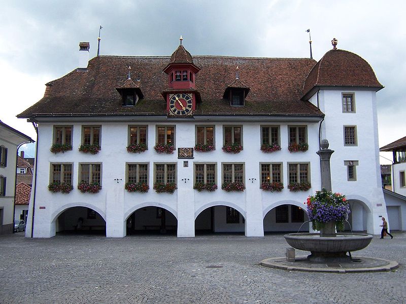 File:Thun Rathaus.JPG