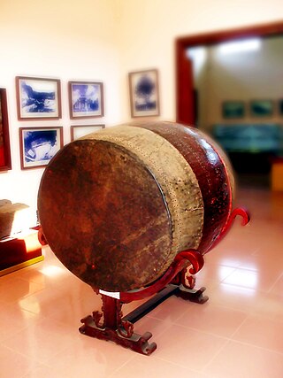 <span class="mw-page-title-main">Trống cái</span> Traditional Vietnamese bass drum