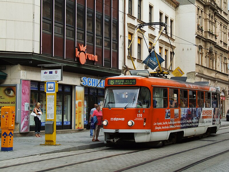 File:Tram in Olmütz.JPG