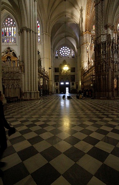 File:Transept of the Cathedral of Toledo.JPG
