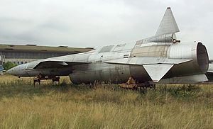 Туполев Ту-123 през 2002.jpg