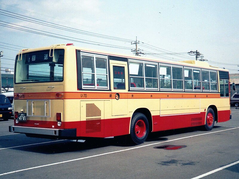 File:U-HT2MMAA Kanachu I70 rear.jpg