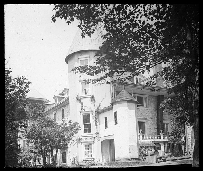 File:View of Louis-Joseph Papineau's (1786-1871) home, Montebello, Quebec (I0016645).jpg