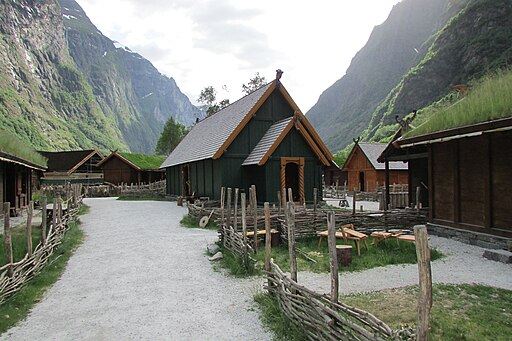 Freilichtmuseum Viking Valley Gudvangen, Nærøyfjord (UNESCO-Weltnaturerbe in Norwegen)