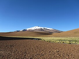 Volcan Zapaleri Chile Bolivia Argentina.jpg