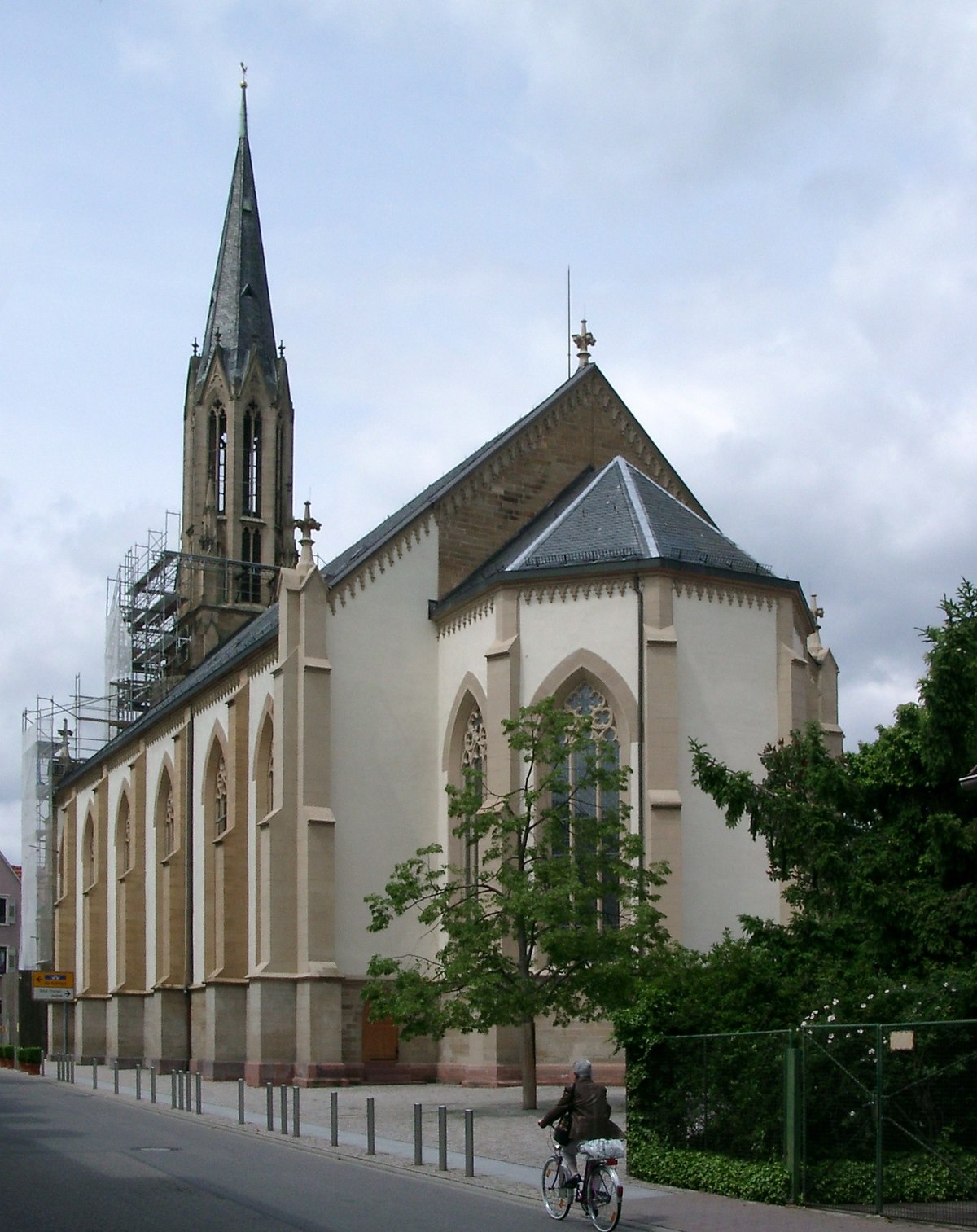File:Walldorf Evangelische Kirche 20070516.jpg - Wikimedia Commons.